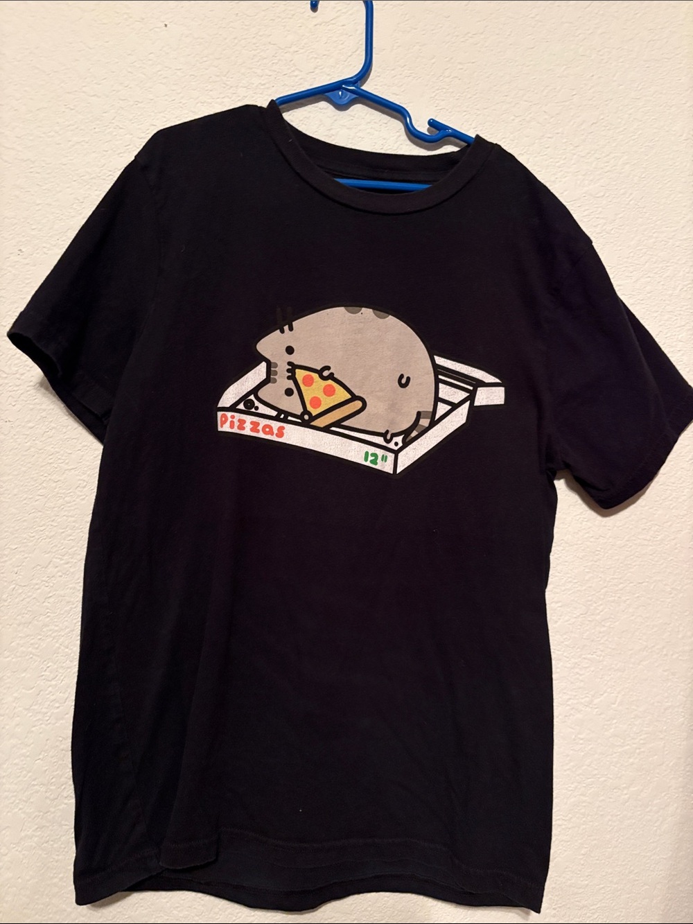Pusheen Black Short-Sleeve Tee with Pizza Graphic